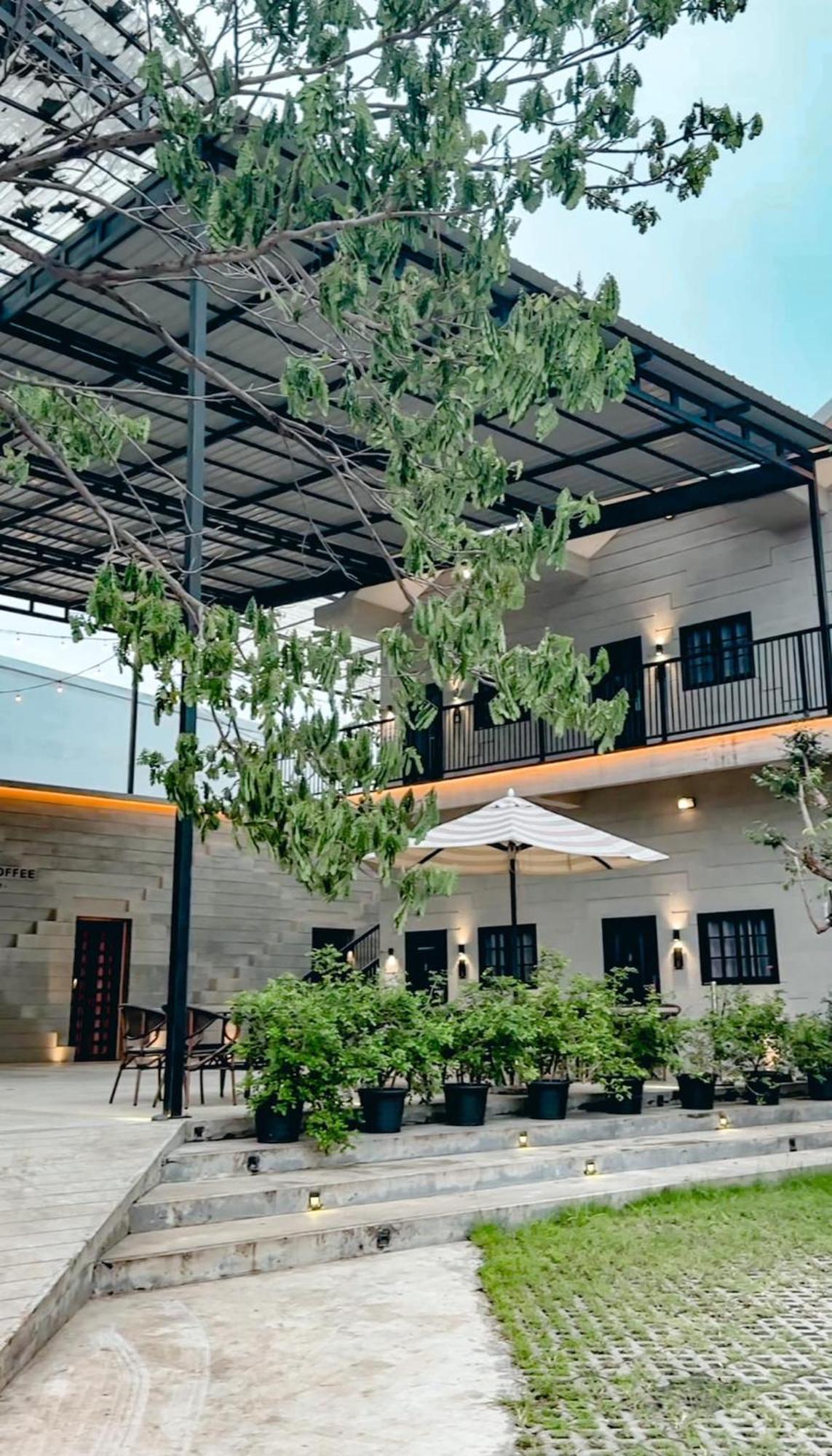 Macchiato Resort Savannakhet Opposite Thai Embassy Eksteriør billede